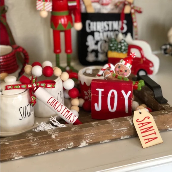 Christmas Decor Mystery Box - Picture 2 of 5